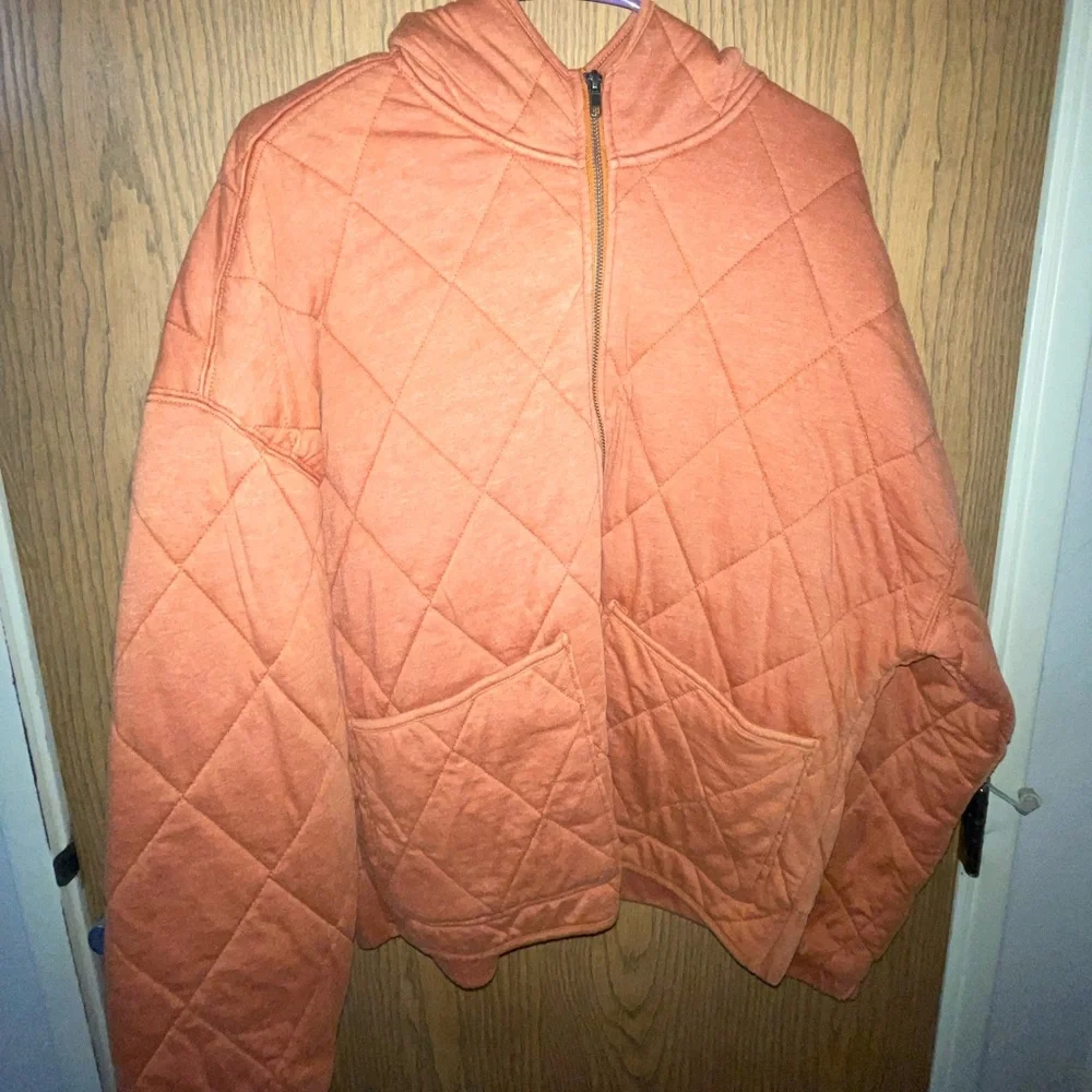 Jacket - Picture 1 of 4